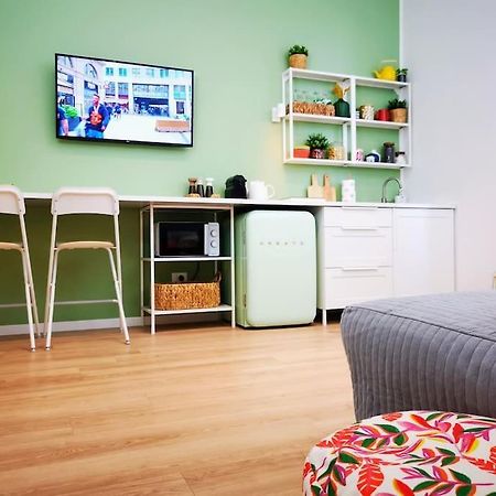 Sunny Flat 50 Meters From The Metro Apartment Milan Luaran gambar