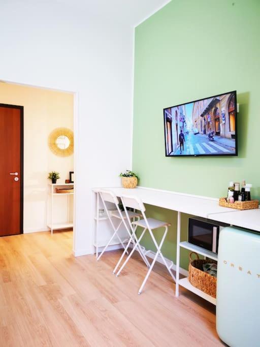 Sunny Flat 50 Meters From The Metro Apartment Milan Luaran gambar