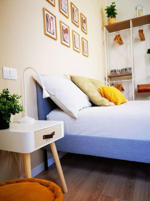 Sunny Flat 50 Meters From The Metro Apartment Milan Luaran gambar