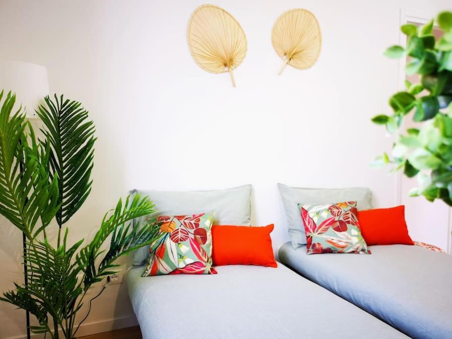 Sunny Flat 50 Meters From The Metro Apartment Milan Luaran gambar