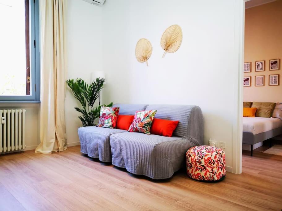 Sunny Flat 50 Meters From The Metro Apartment Milan Luaran gambar
