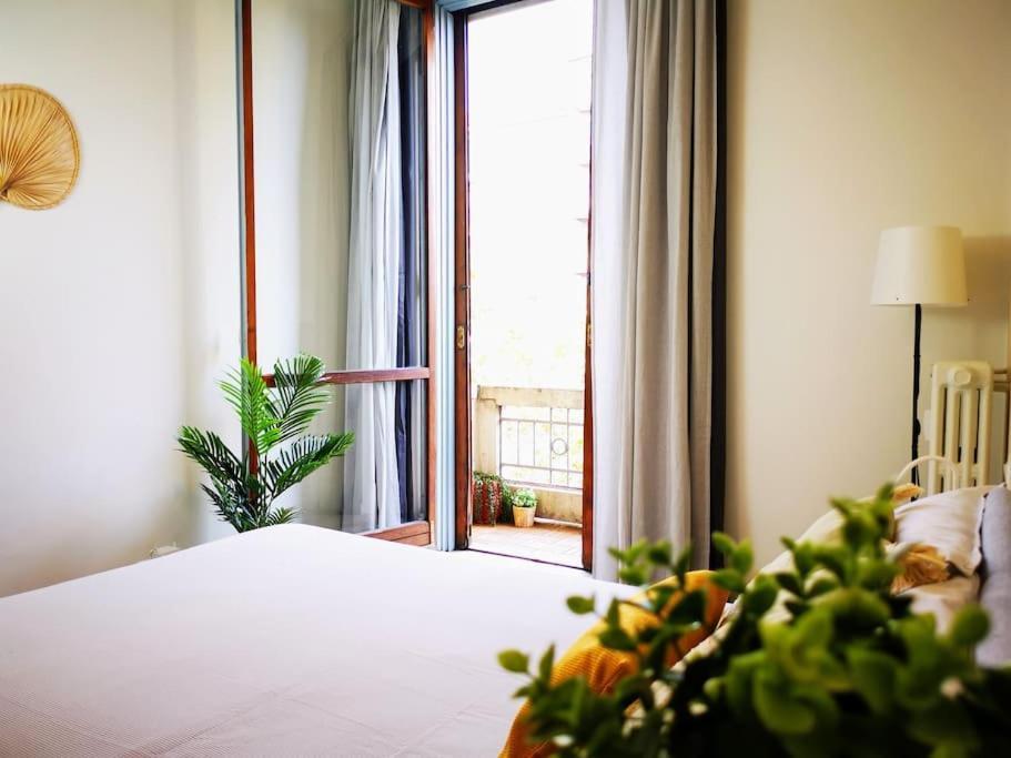 Sunny Flat 50 Meters From The Metro Apartment Milan Luaran gambar